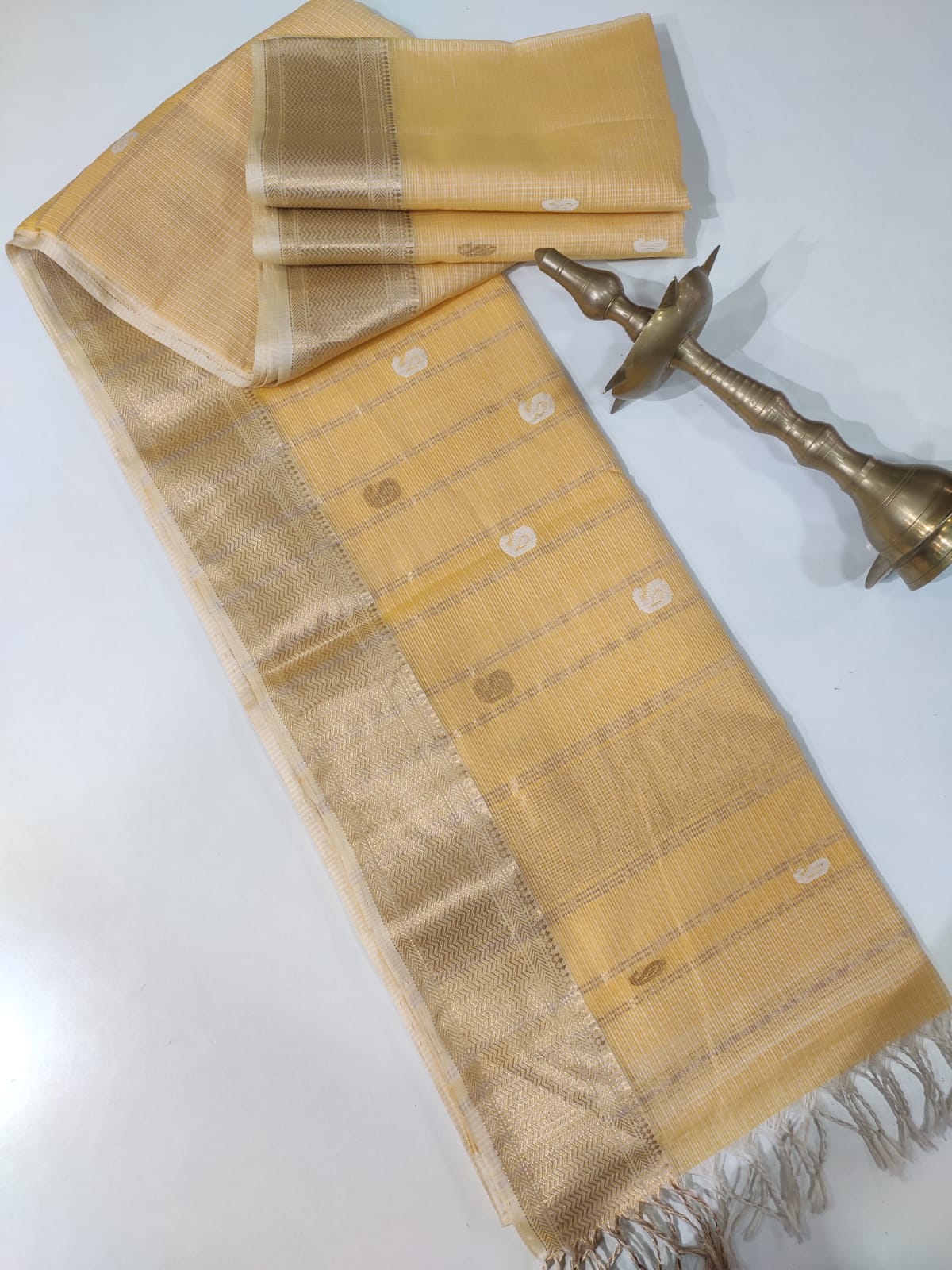 Maheshwari Silk Wave Saree Golden